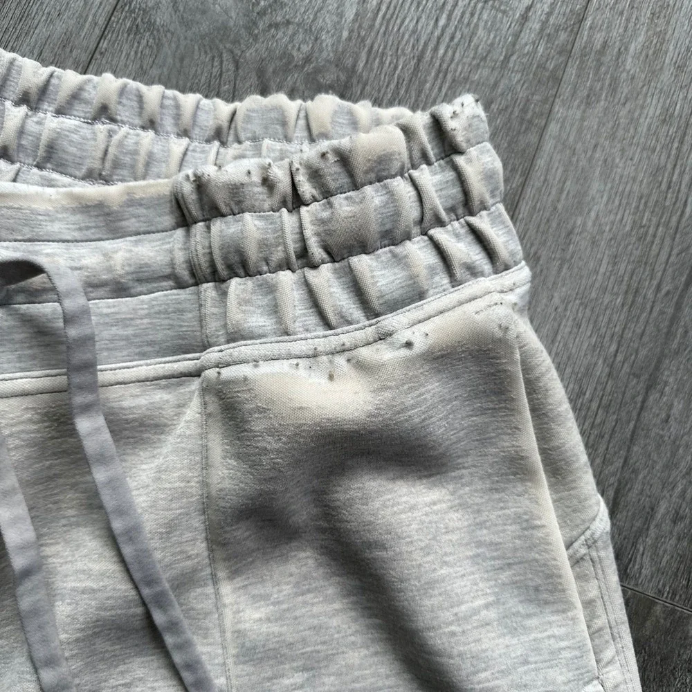Lululemon Gray/Cream Sweat Shorts Women's 8 Elastic Waist Drawstring pocketed